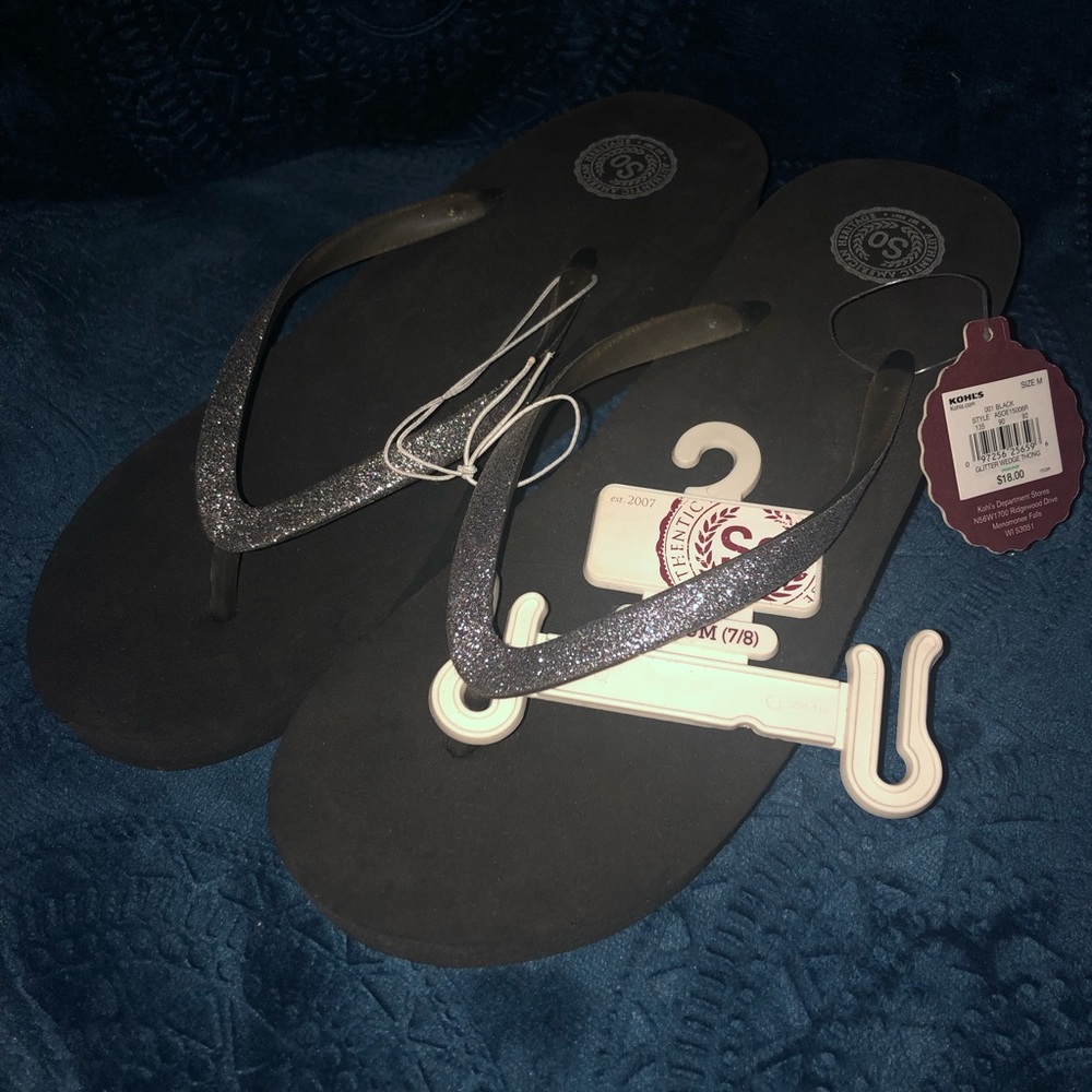 Black/Glitter Wedged Flip-Flops (size 7/8)